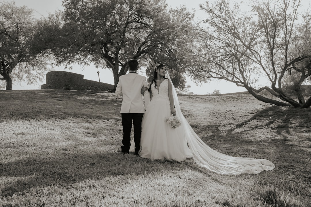 30 2nd Wedding Anniversary Wishes to Share Today for Lasting Romance