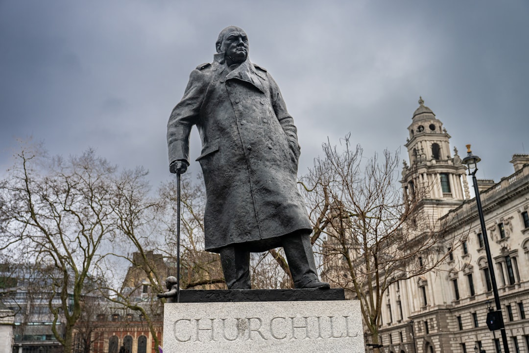 20 Winston Churchill Quotes for Daily Reading to Inspire Courage