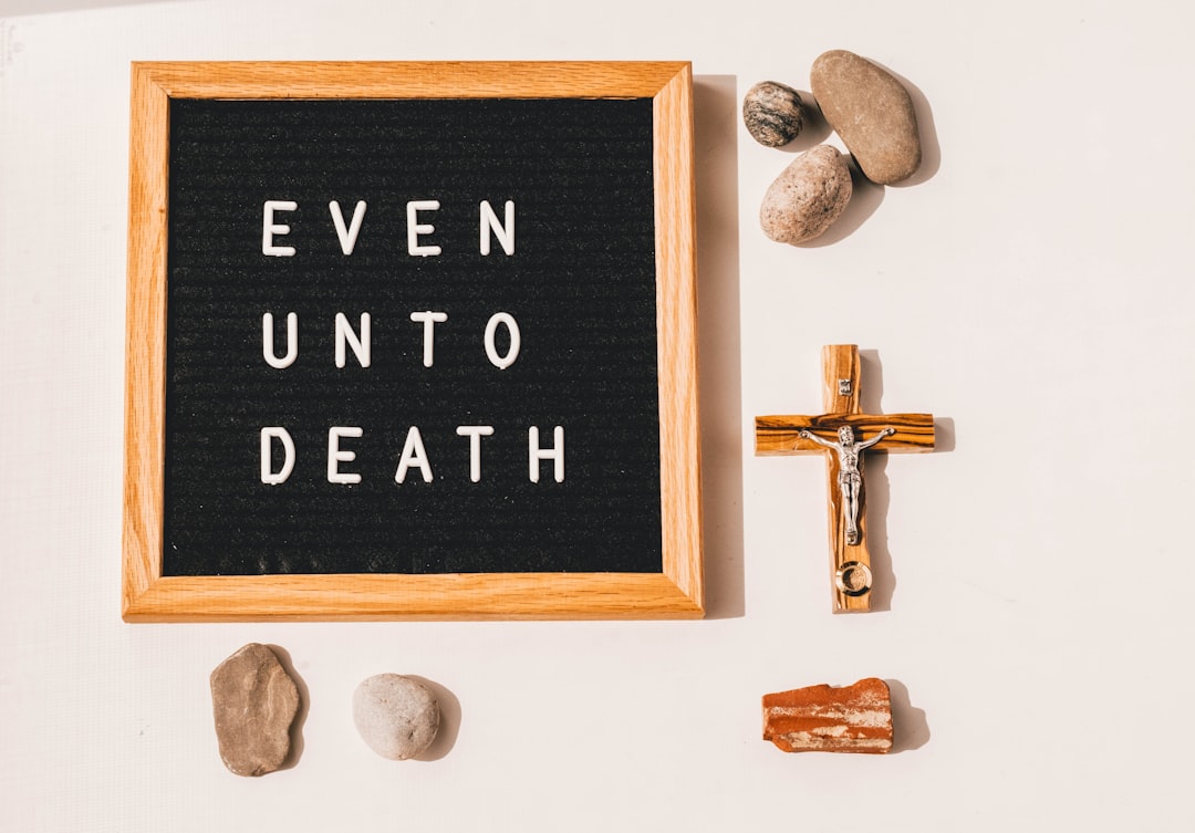 25 Quotes About Death for Evening Reflection to Find Peace